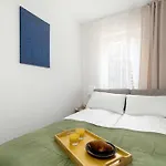 Jasny Z Parkingiem W Centrum Poznania By Renters Lägenhet