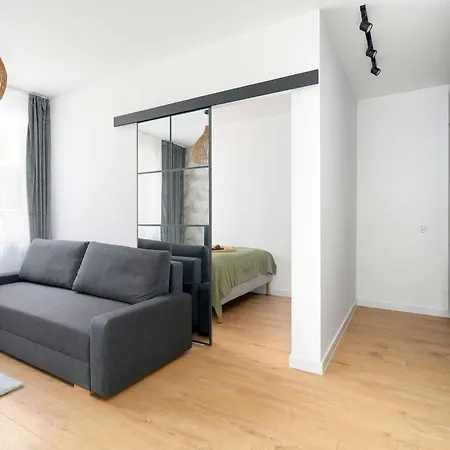 Apartment Jasny Z Parkingiem W Centrum Poznania By Renters *