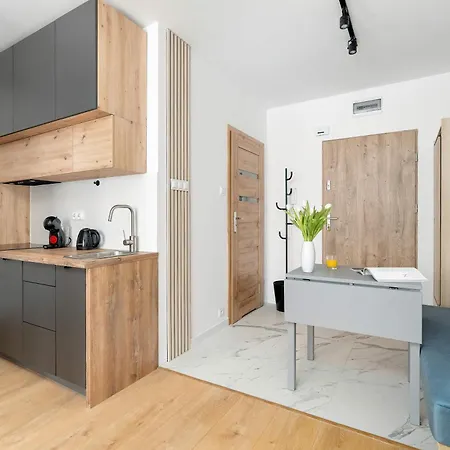 Jasny Z Parkingiem W Centrum Poznania By Renters Apartment Posen