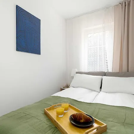 Jasny Z Parkingiem W Centrum Poznania By Renters Appartement
