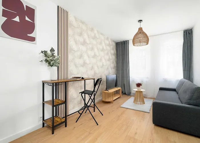 Apartment Jasny Z Parkingiem W Centrum Poznania By Renters *