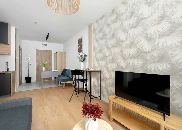 Jasny Z Parkingiem W Centrum Poznania By Renters Apartment